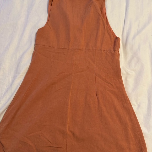 Le Lis Rust Sleeveless Button-Down Dress - Picture 3 of 3